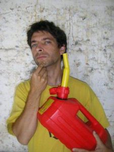 faim-de-petrole-lancienne-station-service