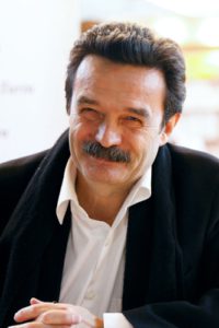 f01a8100-4070-46be-8b03-d2514c03c0d7